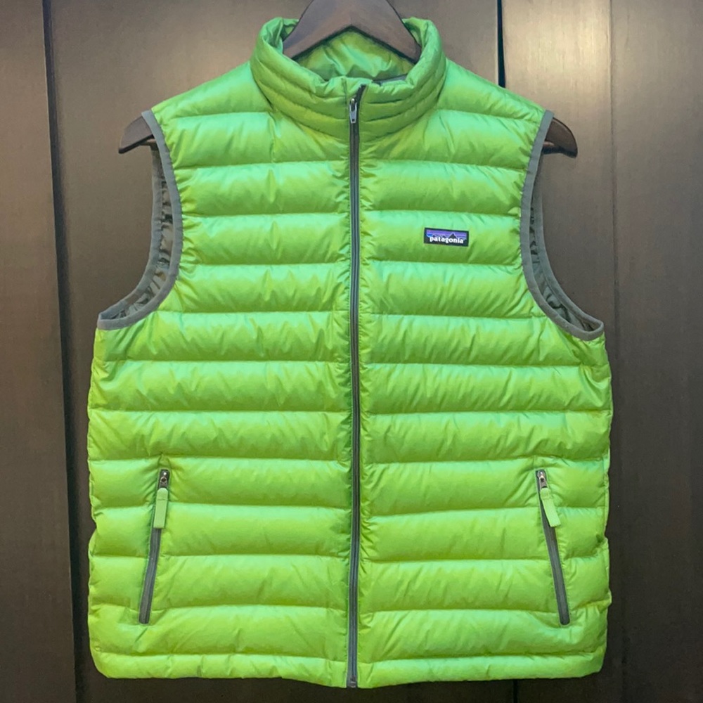Patagonia puffer vest, boy’s size XXL, green
